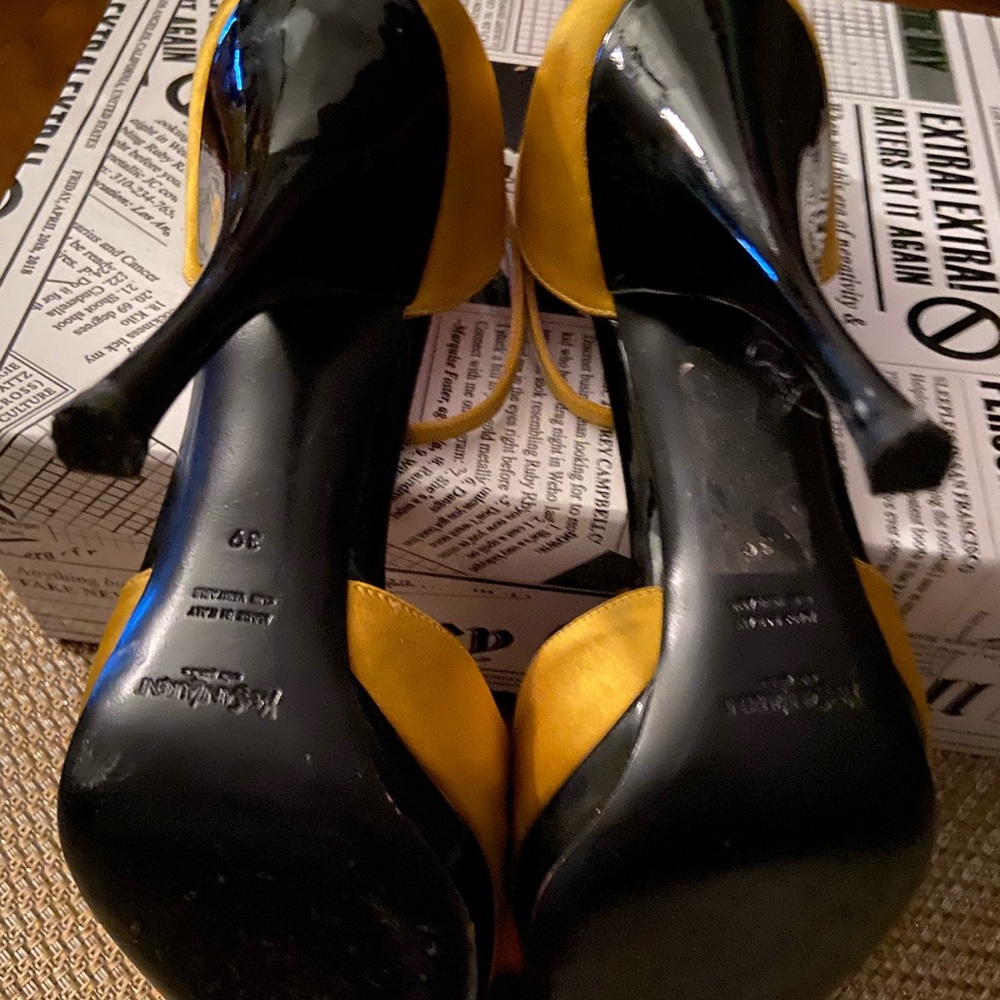 Mustard satin YSL heels. - Picture 5 of 6